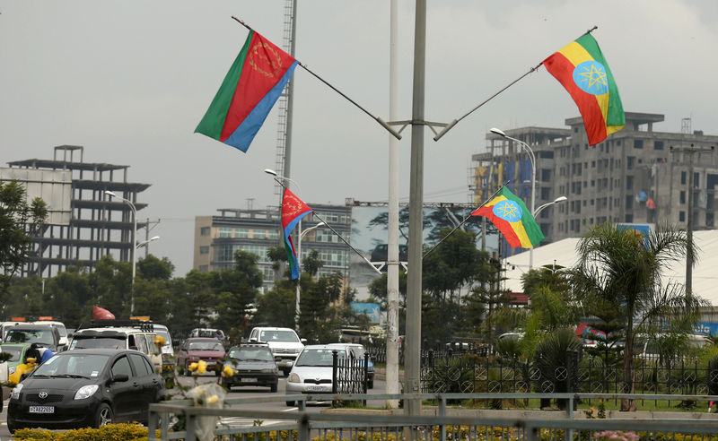 © Reuters. سكان: إريتريا تغلق معبرا حدوديا في وجه الإثيوبيين