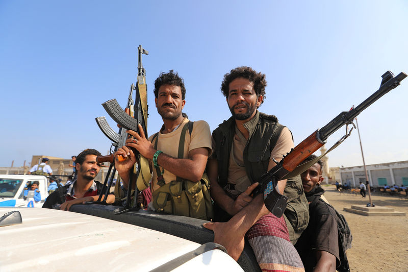 © Reuters. بدء إعادة انتشار الحوثيين في الحديدة باليمن