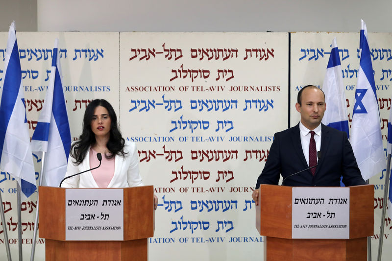 © Reuters. حزب البيت اليهودي ينسحب من حكومة نتنياهو قبل انتخابات أبريل