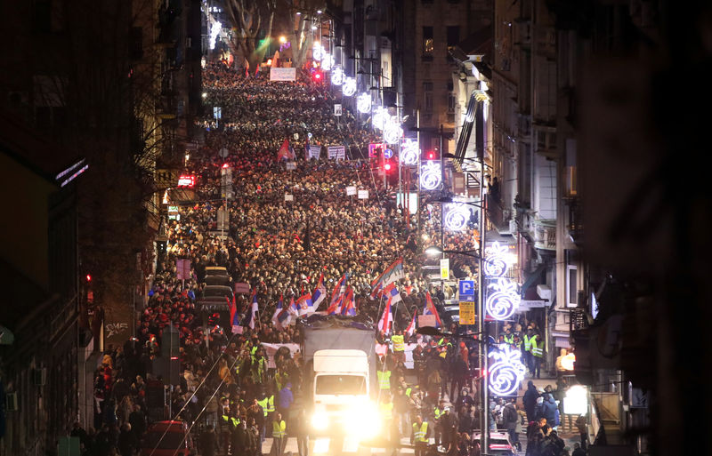 © Reuters. Anti-government protest in central Belgrade
