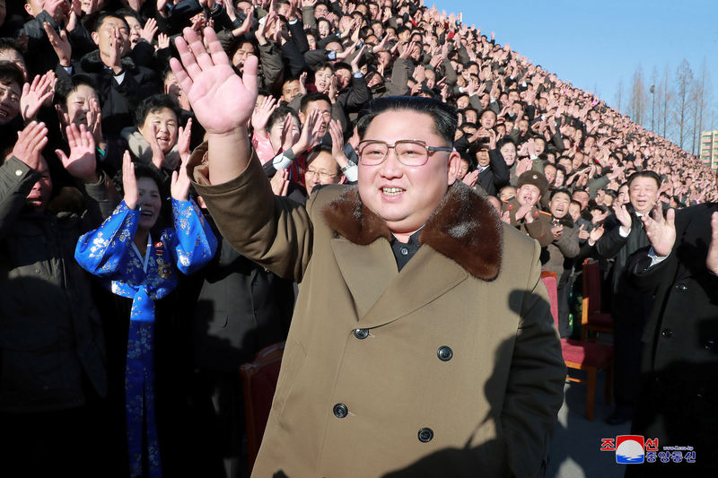 © Reuters. سول: زعيم كوريا الشمالية يريد عقد المزيد من اللقاءات مع مون العام المقبل