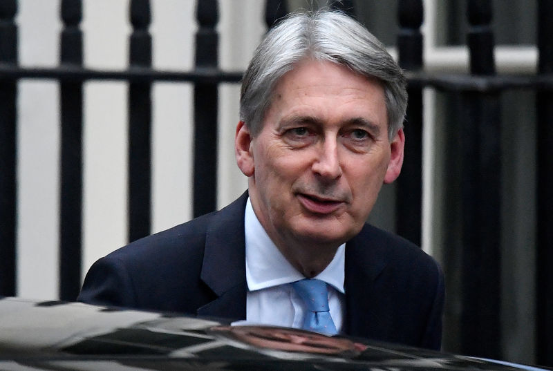 © Reuters. Britain's Chancellor of the Exchequer Philip Hammond leaves 11 Downing Steet in London