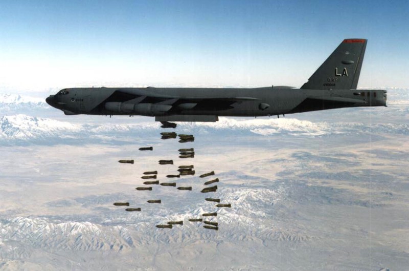 © Reuters. القيادة الاستراتيجية الأمريكية تعتذر عن تغريدة بشأن إسقاط قنابل