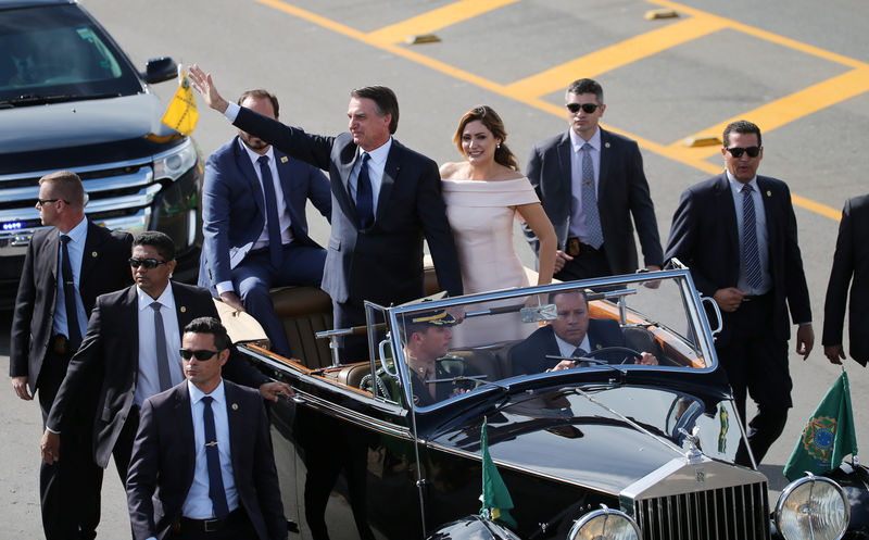 © Reuters. Jair Bolsonaro takes office as Brazil's President