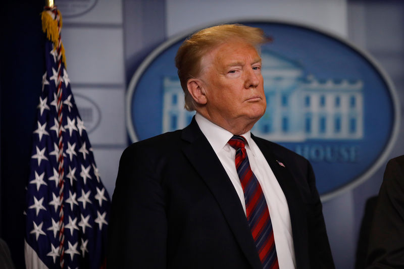 © Reuters. U.S. President Trump speaks to reporters about border security in the Briefing Room at the White House in Washington