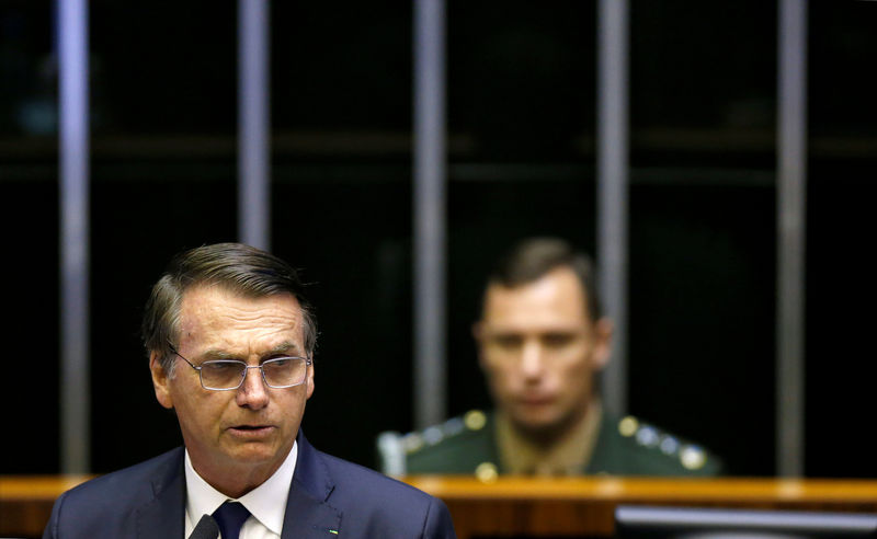 © Reuters. Presidente Jair Bolsonaro no Congresso Nacional