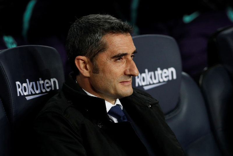© Reuters. Valverde dice que su futuro en el Barça depende de los títulos