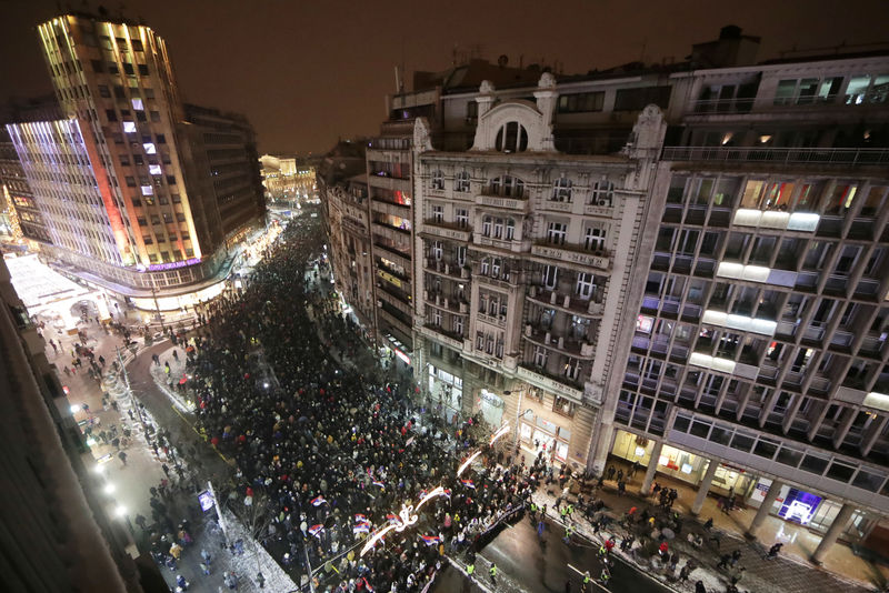 © Reuters. Anti-government protest in central Belgrade