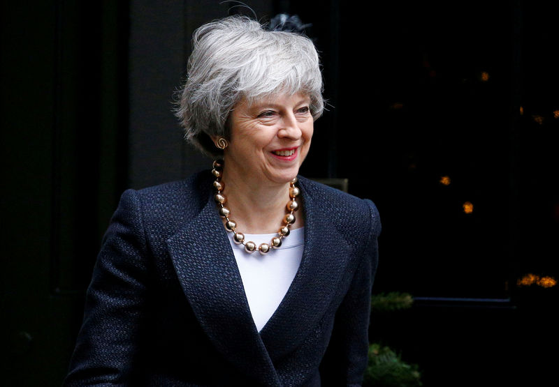 © Reuters. ماي: إذا رفض البرلمان اتفاق الخروج ستدخل بريطانيا منطقة مجهولة