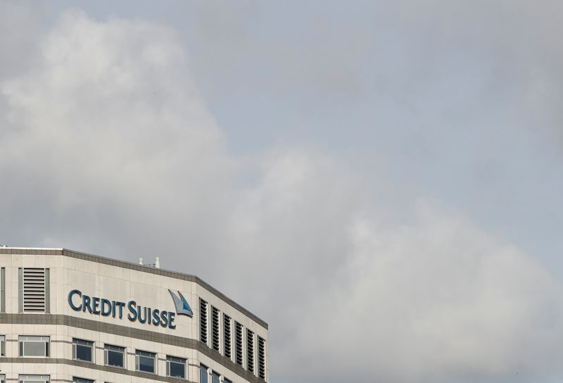 © Reuters. FILE PHOTO: The Credit Suisse logo is seen at their offices at Canary Wharf financial district in London