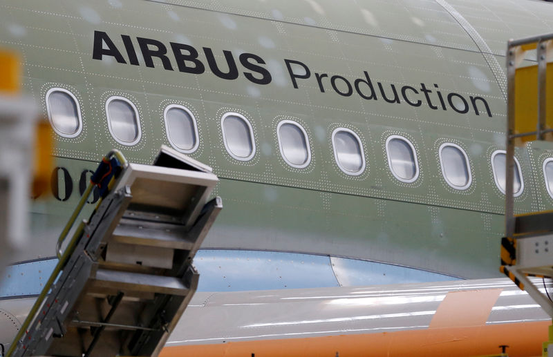 © Reuters. FILE PHOTO: An Airbus A330neo is pictured on its final assembly line at Airbus headquarters in Colomiers, near Toulouse