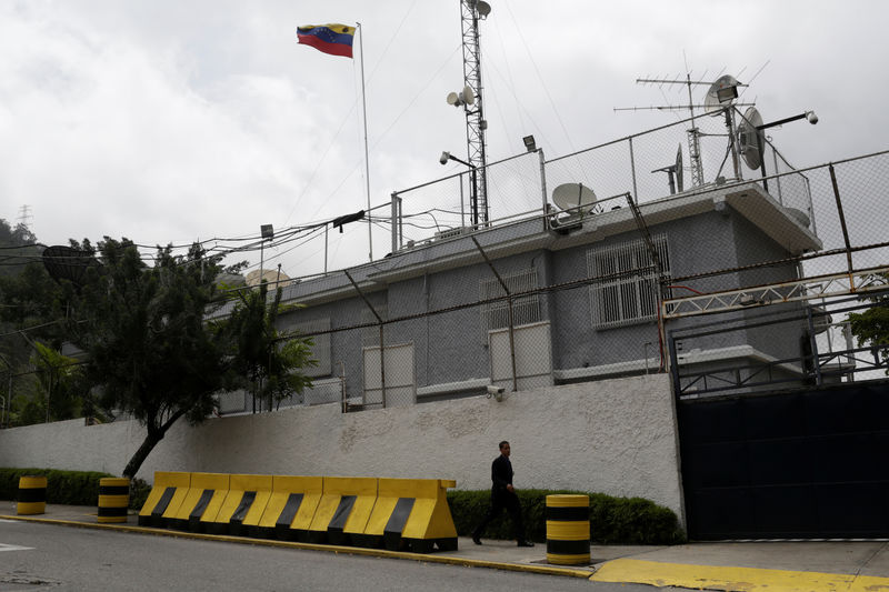 © Reuters. A general view of the headquarters of Globovision TV channel in Caracas