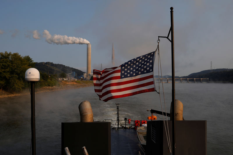 © Reuters. زيادة الانبعاثات الكربونية بأمريكا في 2018 بسبب نمو الصناعة والطلب على الوقود