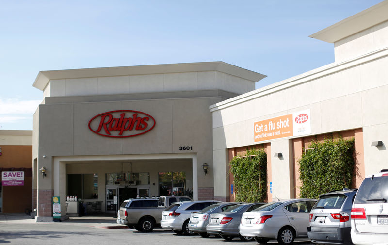 © Reuters. A Ralphs grocery store, which is owned by Kroger Co, is pictured ahead of company results in Pasadena