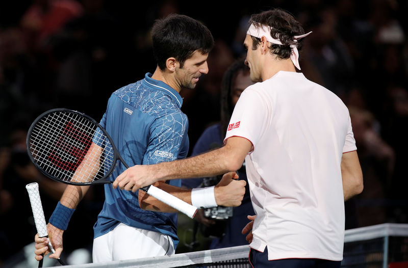 © Reuters. Djokovic, Federer y Serena Williams, nuevamente favoritos para el Abierto de Australia