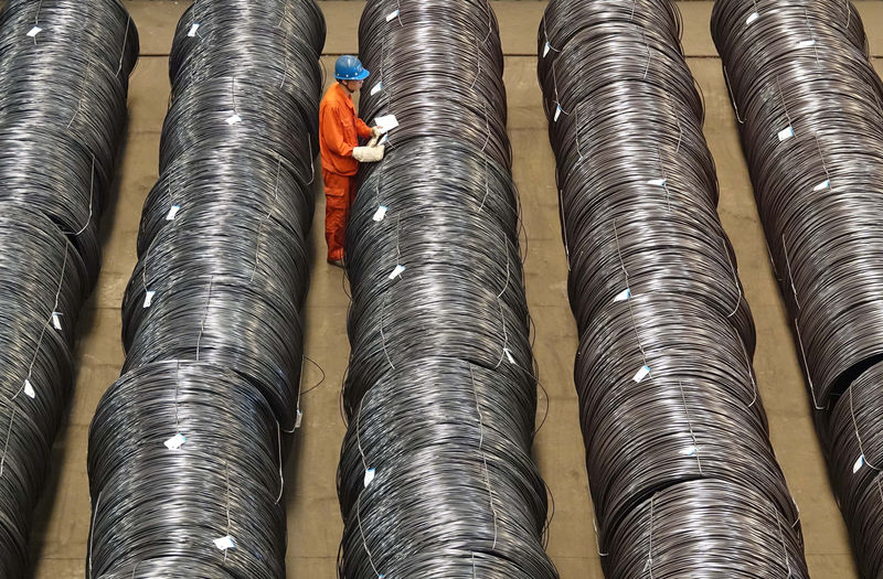 © Reuters. Cina, in una fabbrica di Dalian, nella provincia di Liaoning