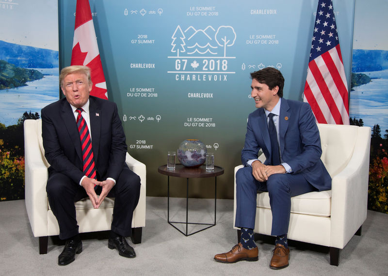 © Reuters. FILE PHOTO: Canada's Prime Minister Justin Trudeau meets with U.S. President Donald Trump during the G7 Summit in the Charlevoix town of La Malbaie, Quebec