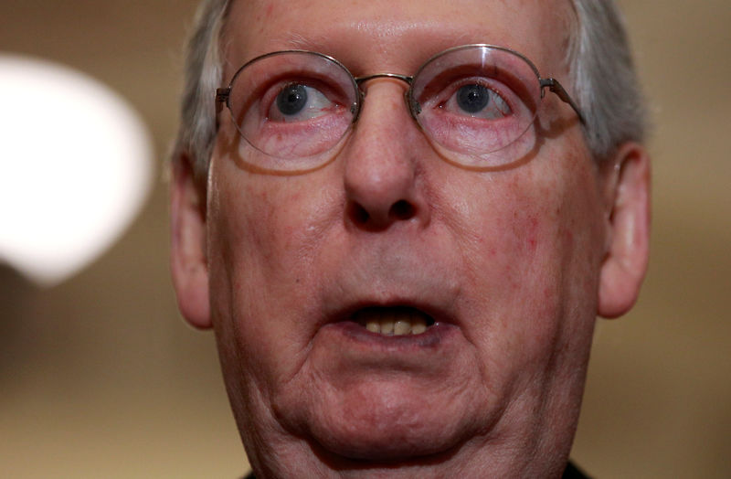 © Reuters. FILE PHOTO: U.S. Senate Majority Leader Mitch McConnell (R-KY) speaks to reporters in Washington
