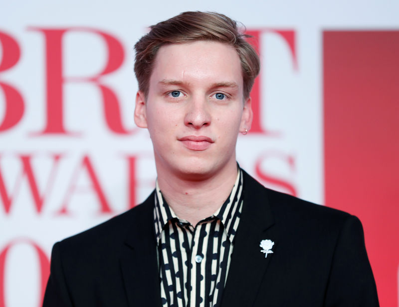 © Reuters. George Ezra arrives at the Brit Awards at the O2 Arena in London
