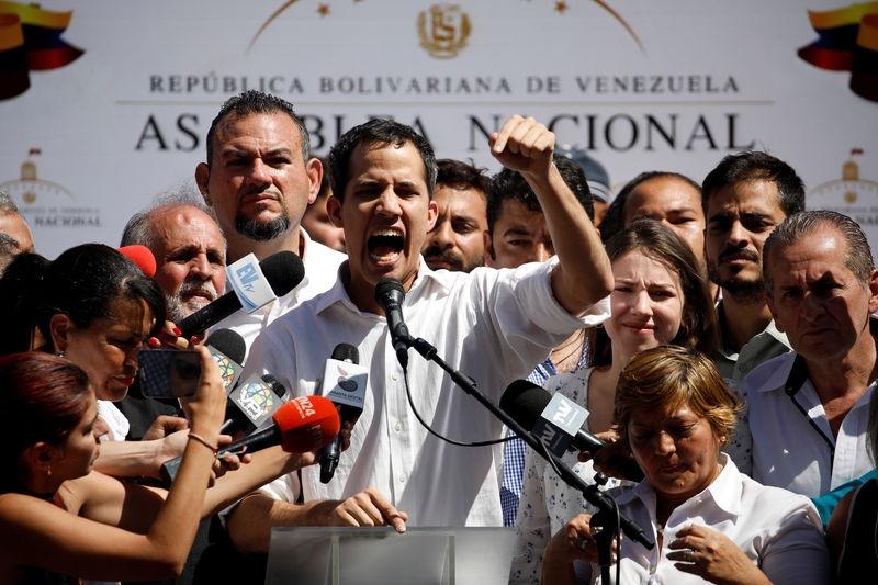 © Reuters. فنزويلا تطلق سراح جوايدو زعيم المعارضة بعد احتجازه لفترة وجيزة