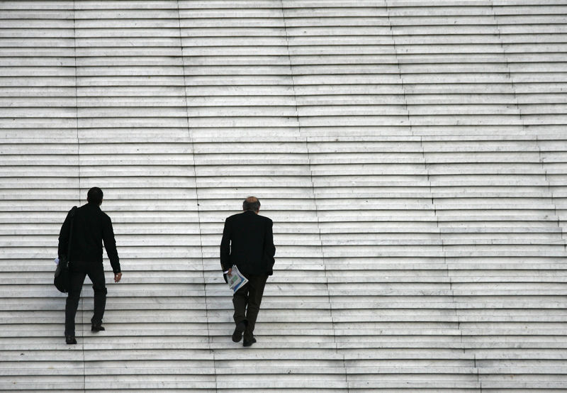 © Reuters. LES GRANDS PATRONS ENTRE OPTIMISME ET INCERTITUDE EN 2019