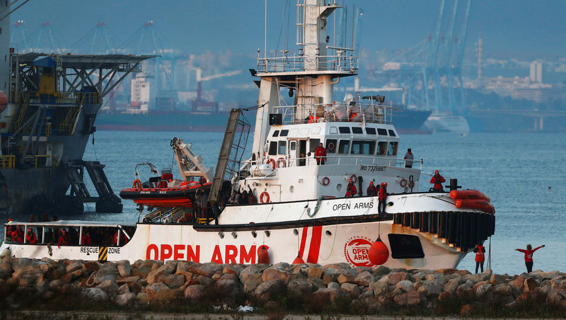© Reuters. منظمة إسبانية غير حكومية تقول السلطات منعت إحدى سفنها من العمل في المتوسط