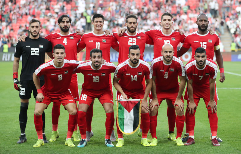 © Reuters. المنتخب الفلسطيني يتعادل مع الأردن ويحافظ على أمله في كأس آسيا