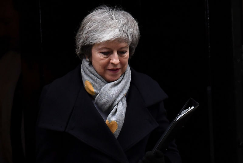 © Reuters. اقتراع على سحب الثقة من حكومة بريطانيا يوم الأربعاء بعد رفض اتفاق الخروج