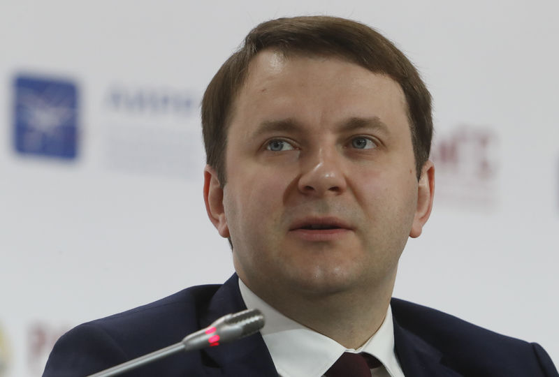 © Reuters. Министр экономического развития России Максим Орешкин на сессии Гайдаровского форума в Москве