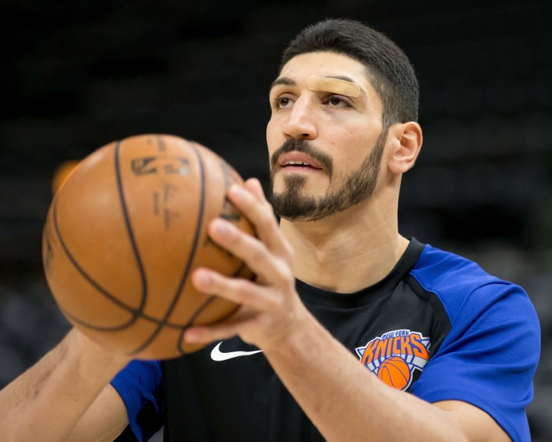 © Reuters. Jogador do New York Knicks Enes Kanter