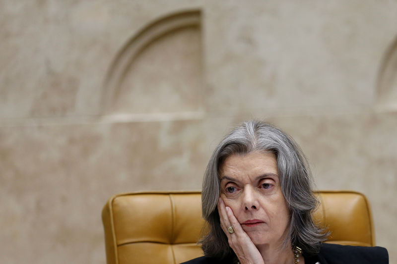 © Reuters. Cármen Lúcia durante sessão do STF