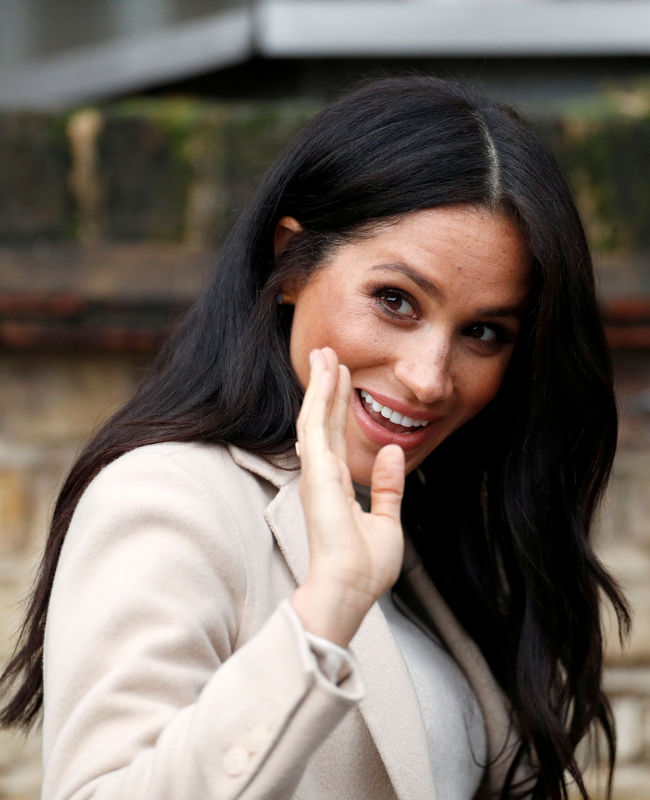 © Reuters. Meghan Markle durante visita a instituição de caridade em Londres