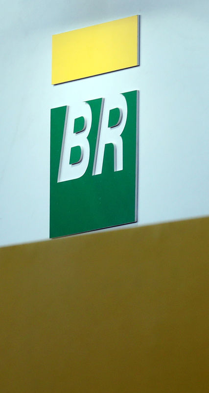 © Reuters. Petrobras logo at LABACE at in Sao Paulo