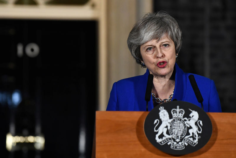 © Reuters. Britain's Prime Minister Theresa May makes a statement in London