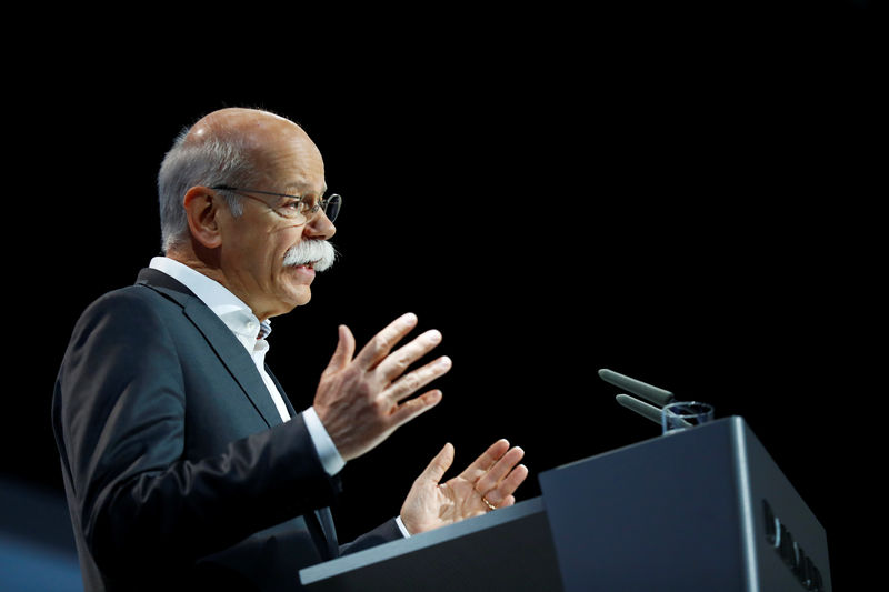 © Reuters. Daimler CEO Zetsche gives a speech at the Daimler annual shareholder meeting in Berlin