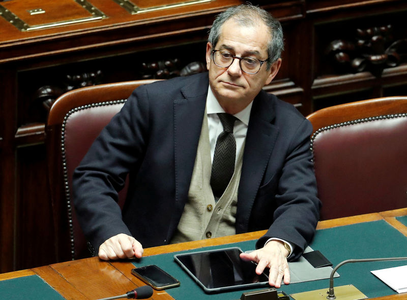 © Reuters. FILE PHOTO: Italian Economy Minister Giovanni Tria attends a final vote on Italy's 2019 budget law at the Lower House of the Parliament in Rome