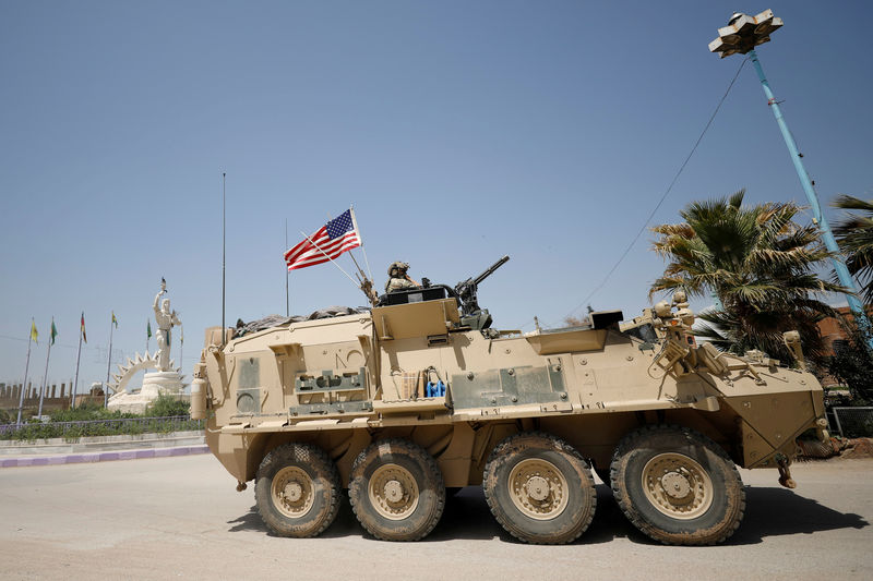 © Reuters. مصدران: أمريكا تعتقد أن الدولة الإسلامية نفذت هجوم منبج