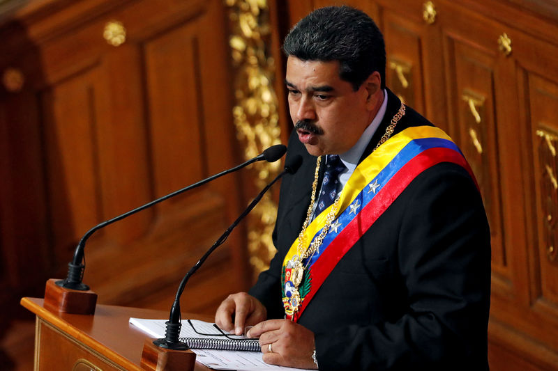 © Reuters. Venezuela's President Nicolas Maduro speaks during a special session of the National Constituent Assembly to present his annual state of the nation in Caracas