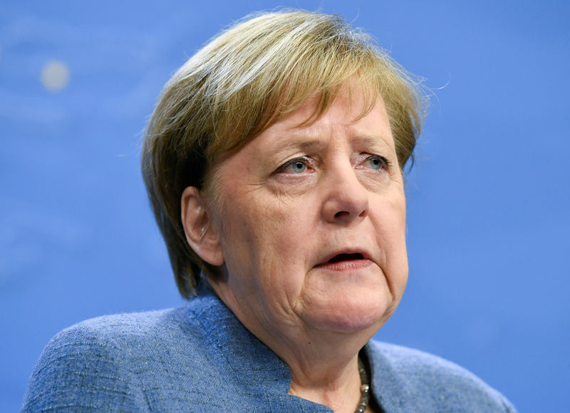 © Reuters. Merkel dice que trabajará duro para un nuevo acuerdo sobre el Brexit