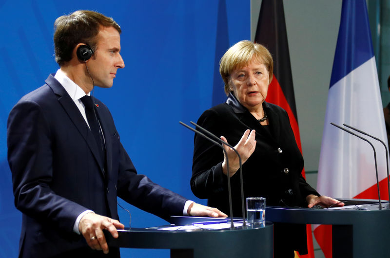 © Reuters. UN TRAITÉ DE CONVERGENCE FRANCO-ALLEMAND SUR FOND DE FRUSTRATION