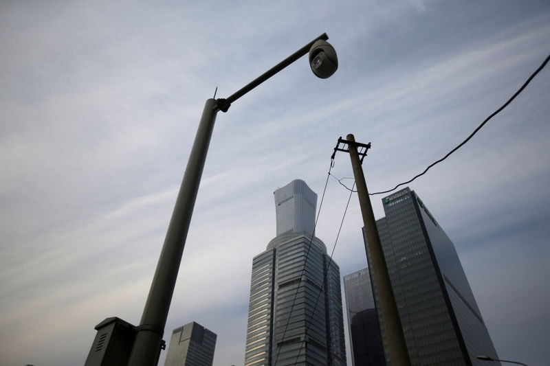 © Reuters. A pole stands in Beijing's central business area