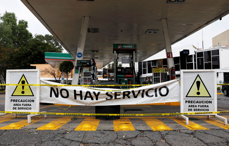 © Reuters. Los robos y las deficiencias en las refinerías, detrás de los problemas de combustibles en México
