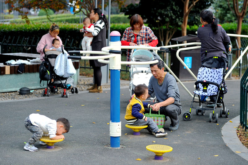 © Reuters. La tasa de natalidad de la China moderna cae a su nivel más bajo