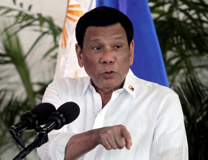 © Reuters. نواب في الفلبين يرفضون مساعي الرئيس لخفض سن المساءلة الجنائية إلى تسعة