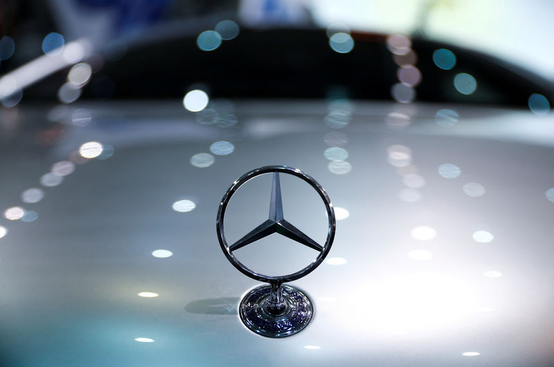 © Reuters. FILE PHOTO: The logo of German car maker Mercedes Benz is seen on a Mercedes F125 concept car in Hanover