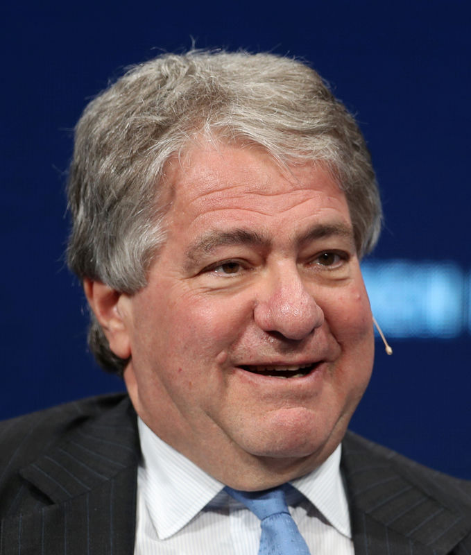 © Reuters. FILE PHOTO: Leon Black, Chairman, CEO and Director, Apollo Global Management, LLC, speaks at the Milken Institute's 21st Global Conference in Beverly Hills