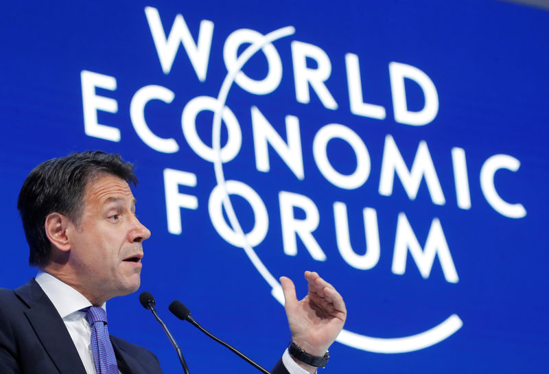 © Reuters. Il premier Giuseppe Conte a Davos