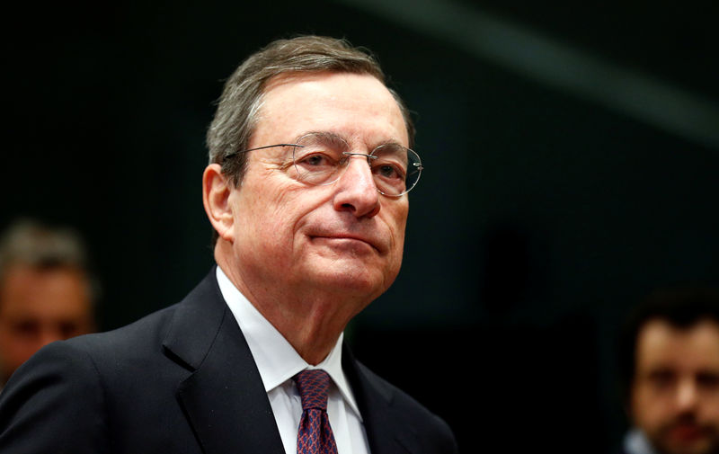 © Reuters. O presidente do Banco Central Europeu (BCE), Mario Draghi, durante reunião em Bruxelas, na Bélgica