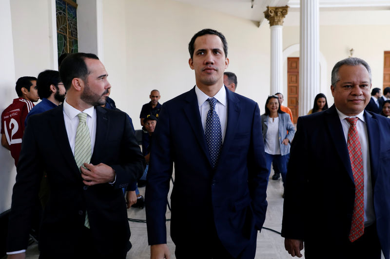 © Reuters. VENEZUELA: GUAIDO ENTEND MAINTENIR LA PRESSION SUR MADURO