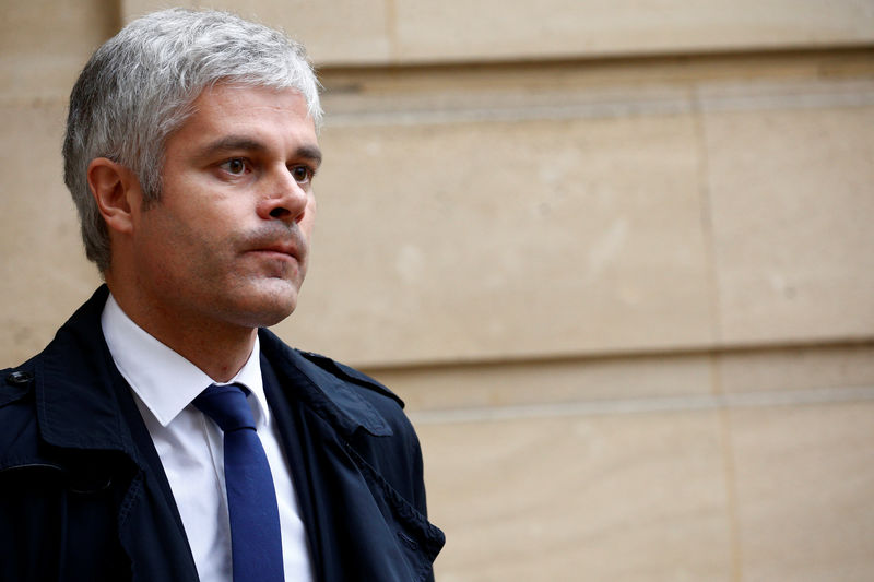 © Reuters. WAUQUIEZ PRESSE MACRON DE DÉBATTRE DIRECTEMENT AVEC LES FRANÇAIS